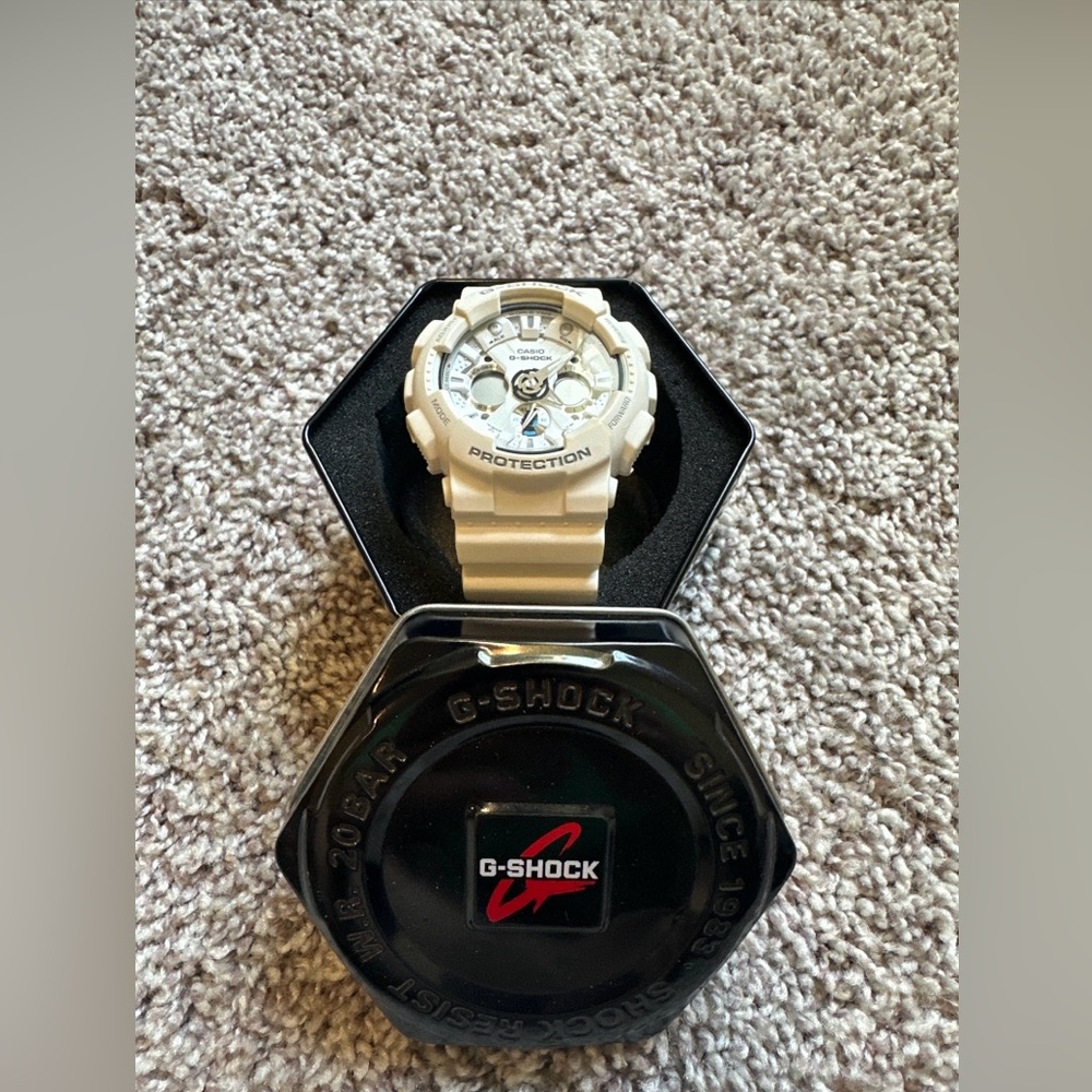 G-Shock White Resin Men's Sport Watch
